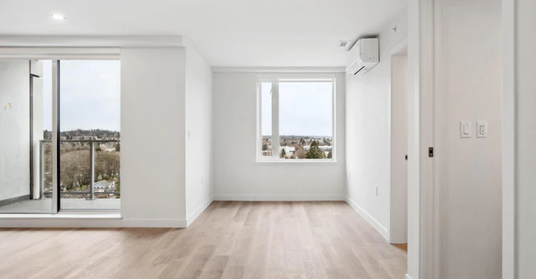 3572 Glen Drive, Vancouver, BC, V5V 0J6 - 5