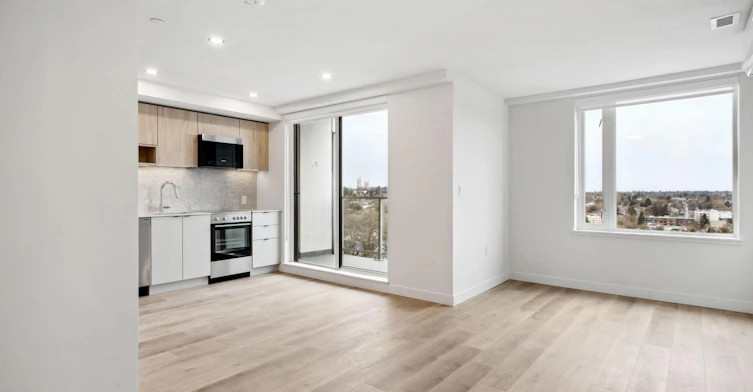 3572 Glen Drive, Vancouver, BC, V5V 0J6 - 3