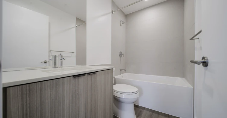 D2-633 Gardena Drive, Coquitlam, BC, V3J 3W4 - 9