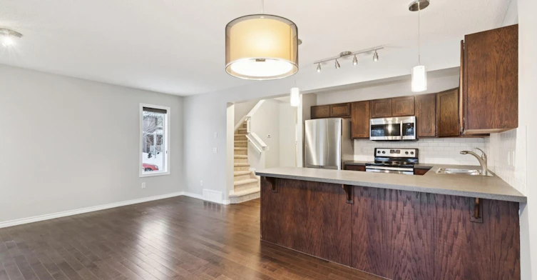 21317 46 Avenue Northwest, Edmonton, AB, T6M 0H1 - 9
