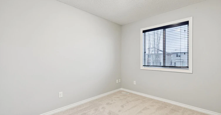 21317 46 Avenue Northwest, Edmonton, AB, T6M 0H1