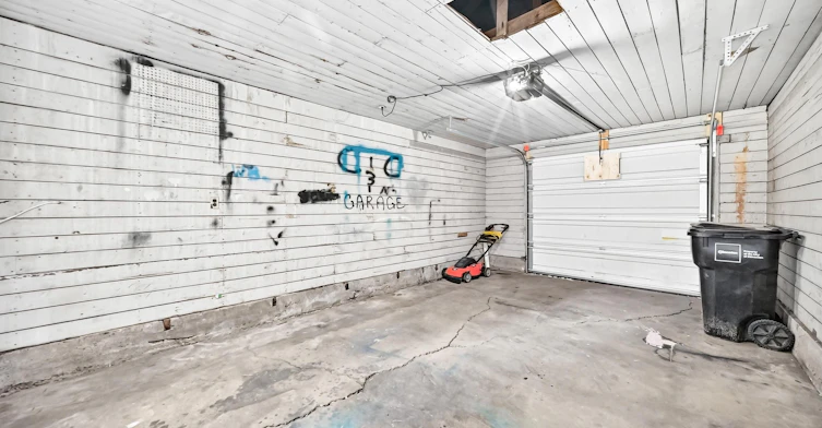 9830 78 Avenue Northwest, Edmonton, AB, T6E 1N3 - 29