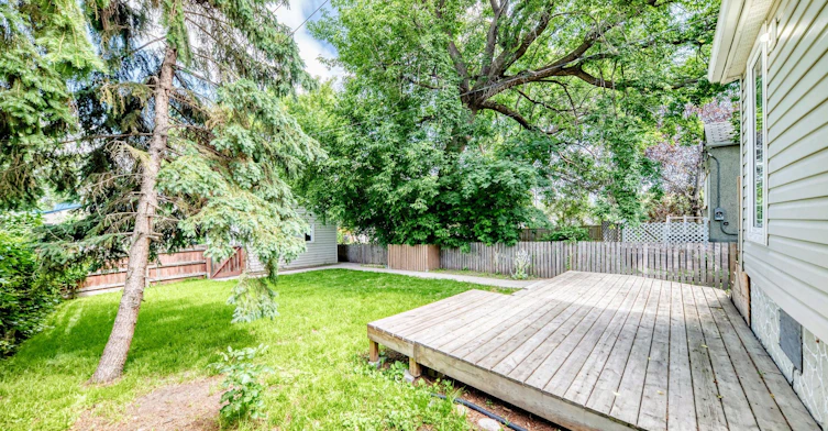 9830 78 Avenue Northwest, Edmonton, AB, T6E 1N3 - 33