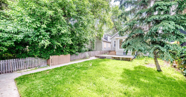 9830 78 Avenue Northwest, Edmonton, AB, T6E 1N3 - 34