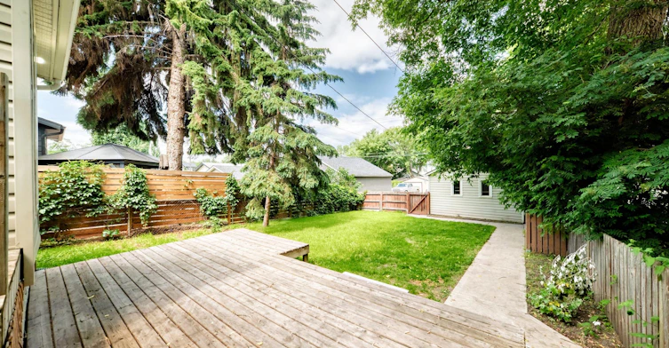 9830 78 Avenue Northwest, Edmonton, AB, T6E 1N3 - 32
