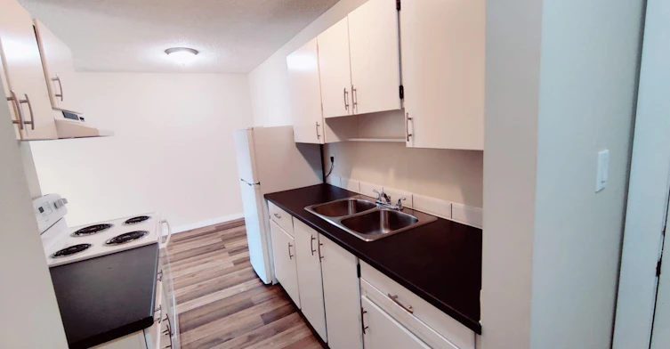 241 Scott Avenue, Penticton, BC, V2A 2J6 - 7