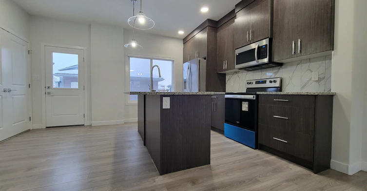 9475 Colak Lane Southwest, Edmonton, AB, T6W 1A6 - 2