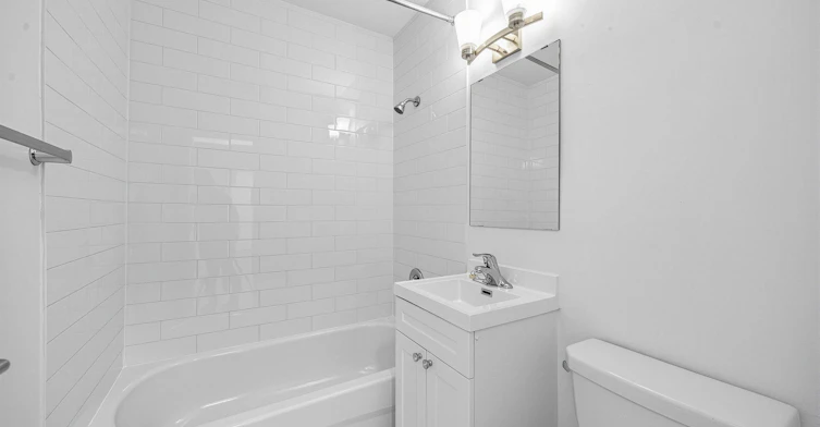 27 Gamble Avenue, Toronto, ON, M4K 2H5 - 20