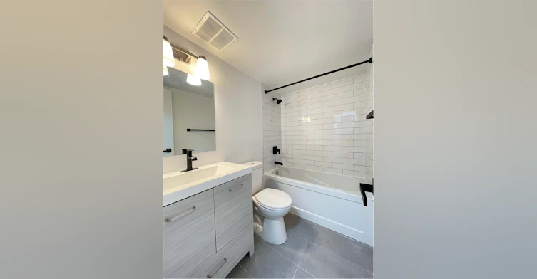 70 Paisley Boulevard West, Mississauga, ON, L5B 1E1 - 12