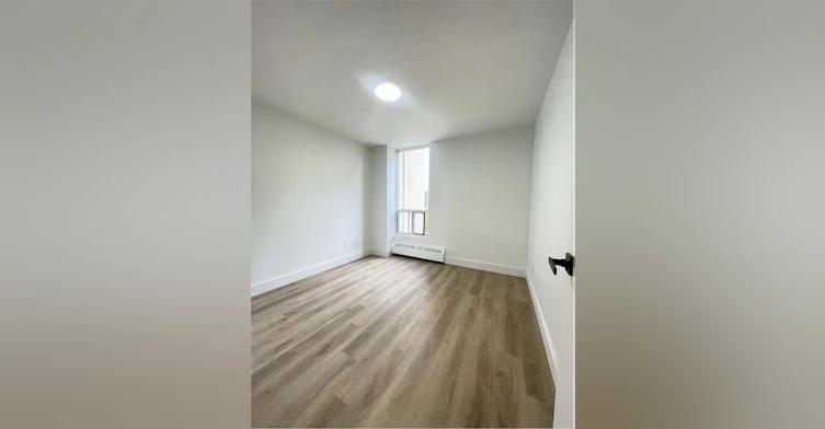 70 Paisley Boulevard West, Mississauga, ON, L5B 1E1 - 14