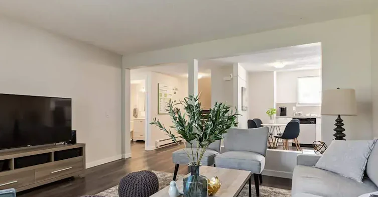 24-401 Grier Avenue NE, Calgary, AB, T2K 5S7 - 5