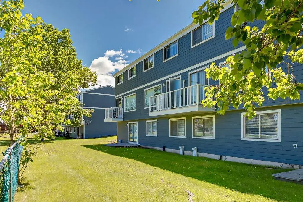 22-401 Grier Avenue NE, Calgary, AB, T2K 5S7 - 22