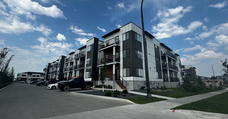 Aspen-20 Ken Oblik Drive, Winnipeg, MB, R2G 2W0