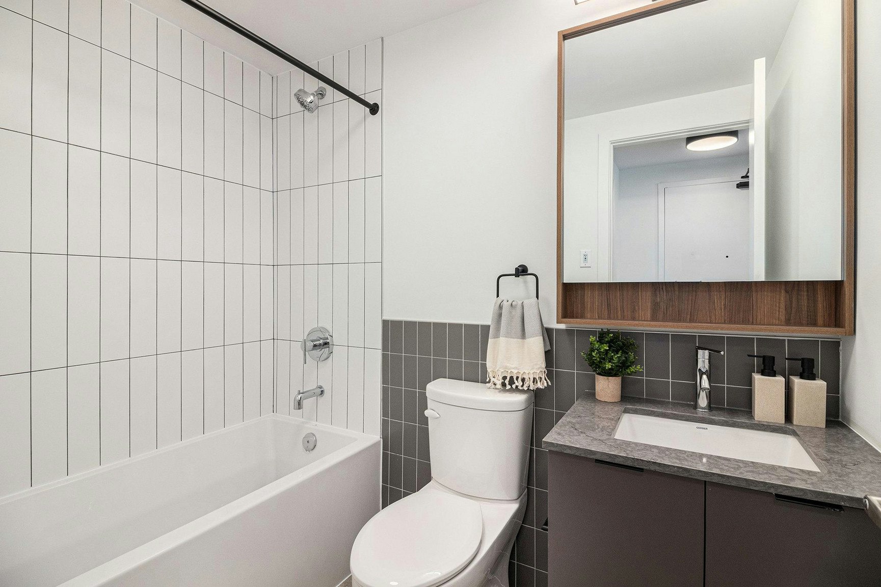 280_2bd-280 Montgomery Street, Ottawa, ON, K1L 0B9 - 8