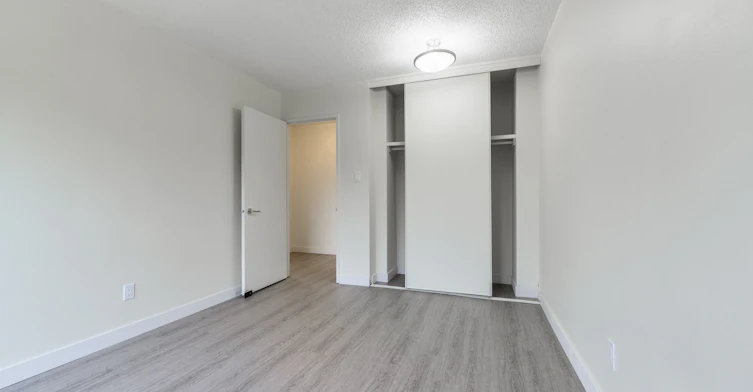 5210 122 Street Northwest, Edmonton, AB, T6H 3S4 - 13