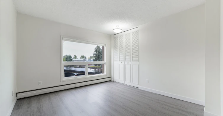 5210 122 Street Northwest, Edmonton, AB, T6H 3S4 - 15