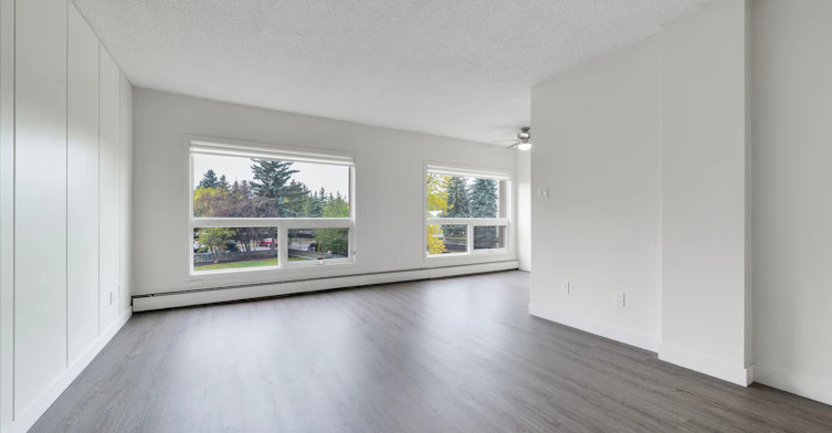 5210 122 Street Northwest, Edmonton, AB, T6H 3S4 - 9