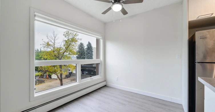 5210 122 Street Northwest, Edmonton, AB, T6H 3S4 - 24
