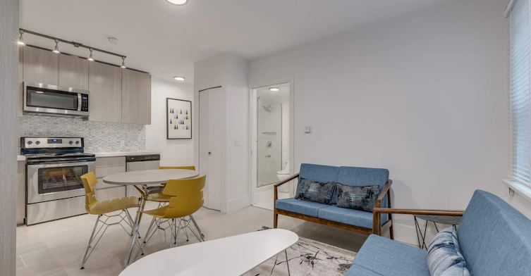 106-1425 Haro Street, Vancouver, BC, V6G 1G2 - 2