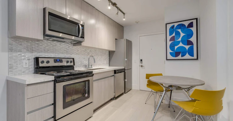 105-1425 Haro Street, Vancouver, BC, V6G 1G2 - 7