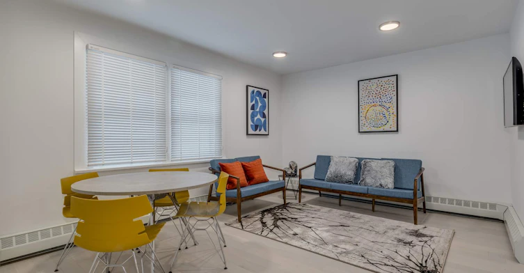 001-1425 Haro Street, Vancouver, BC, V6G 1G2