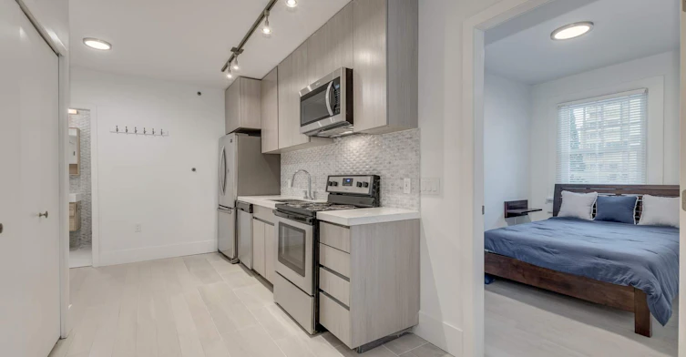 001-1425 Haro Street, Vancouver, BC, V6G 1G2 - 10