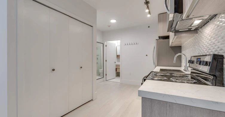 001-1425 Haro Street, Vancouver, BC, V6G 1G2 - 11