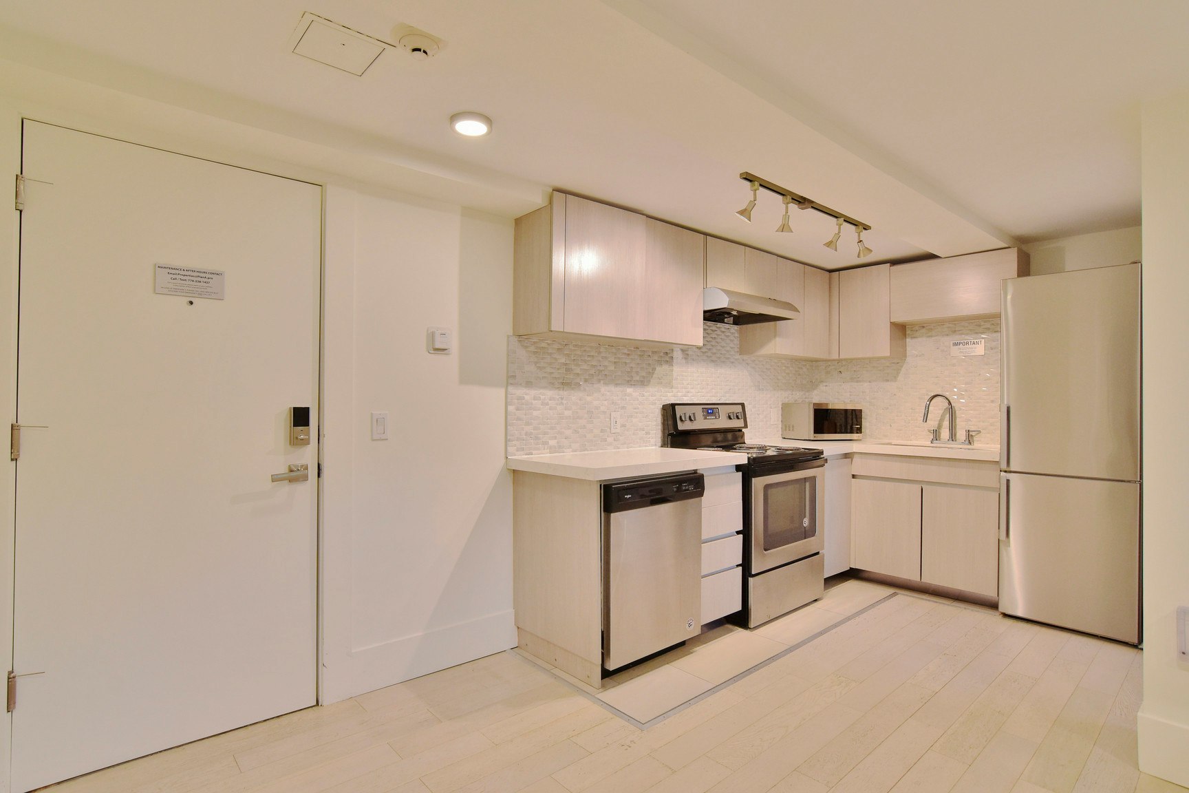 003-1425 Haro Street, Vancouver, BC, V6G 1G2 - 7