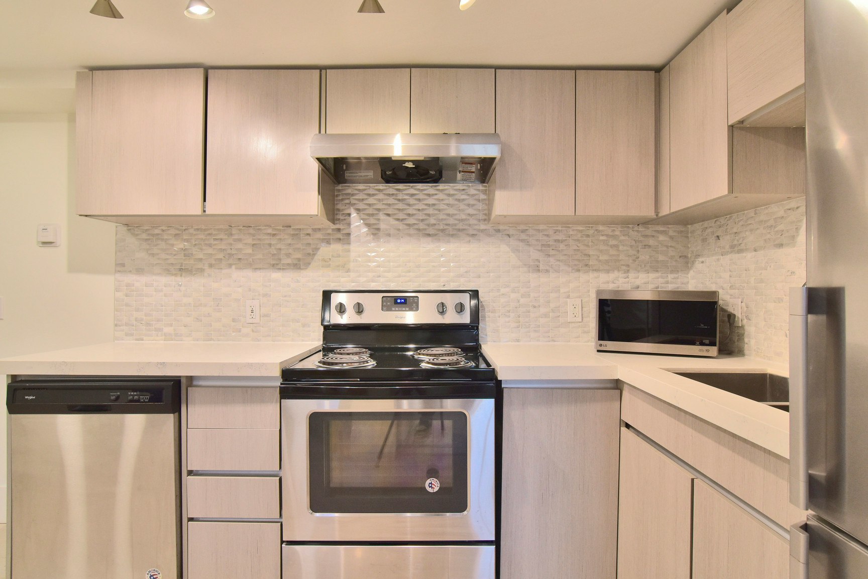 003-1425 Haro Street, Vancouver, BC, V6G 1G2 - 10