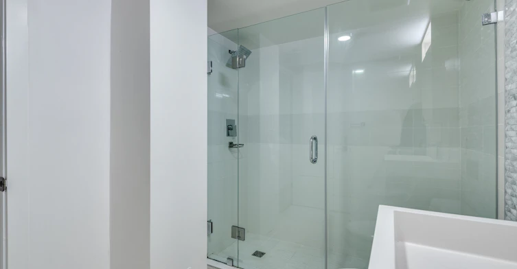 003-1425 Haro Street, Vancouver, BC, V6G 1G2 - 9