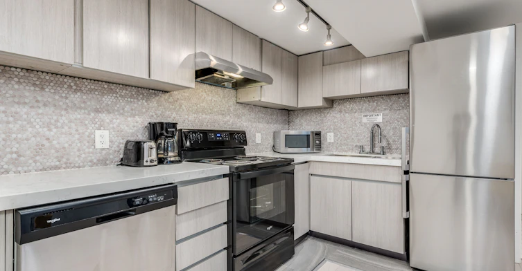 003-1425 Haro Street, Vancouver, BC, V6G 1G2 - 11