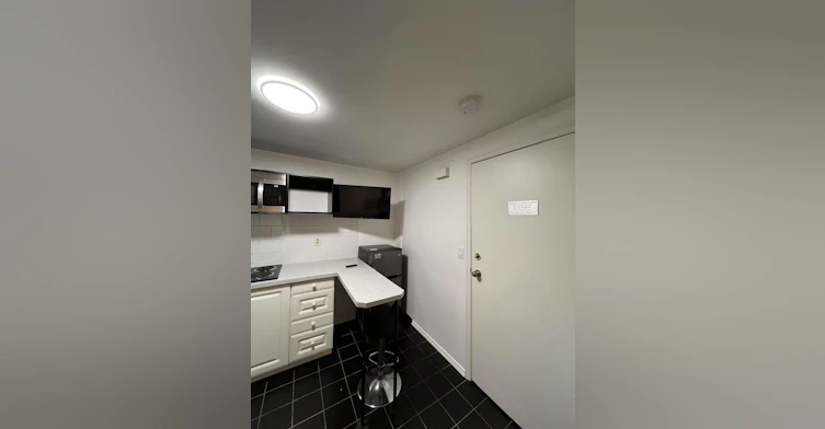 5-1517 Comox Street, Vancouver, BC, V6G 1P3 - 2