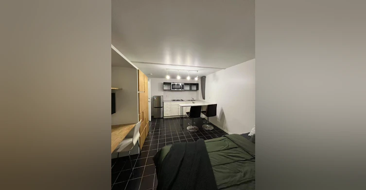 7-1517 Comox Street, Vancouver, BC, V6G 1P3 - 4