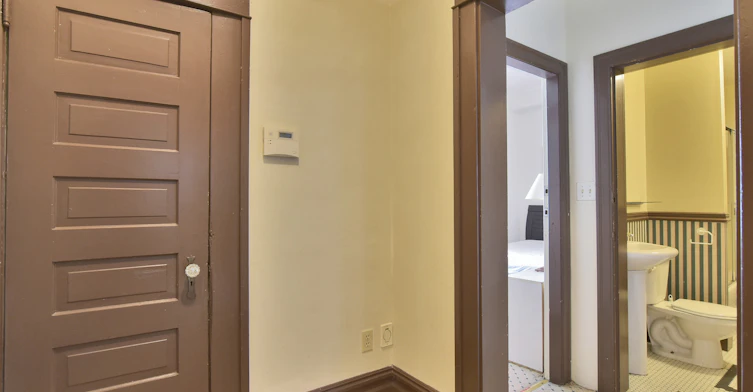 1-1517 Comox Street, Vancouver, BC, V6G 1P3 - 4