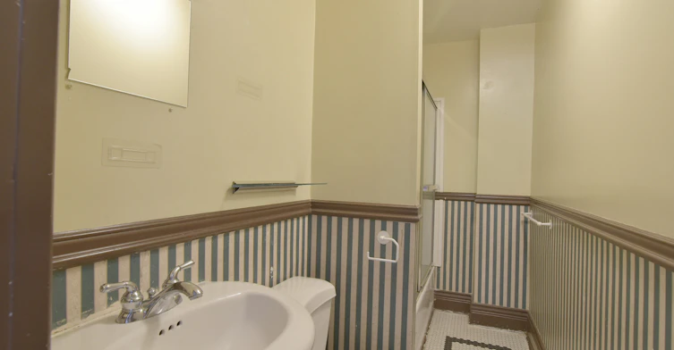 1-1517 Comox Street, Vancouver, BC, V6G 1P3 - 3