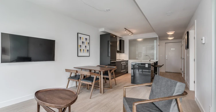 705-1283 Howe Street, Vancouver, BC, V6Z 1C1