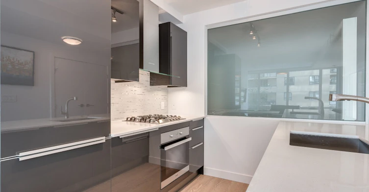 705-1283 Howe Street, Vancouver, BC, V6Z 1C1 - 9