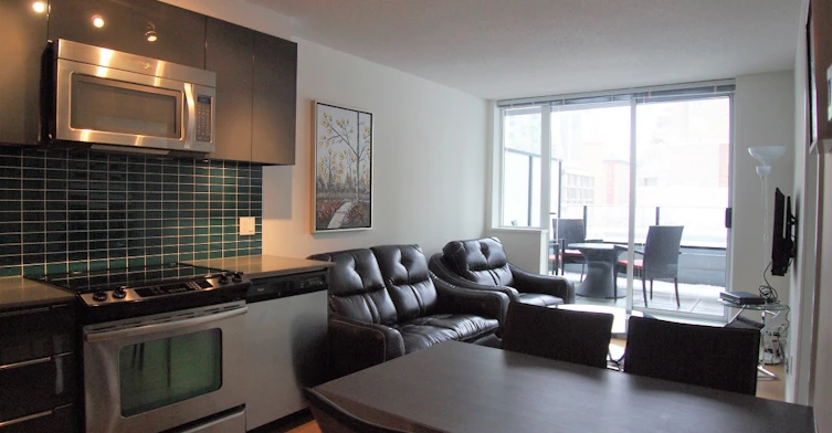503-1325 Rolston Street, Vancouver, BC, V6B 0M2