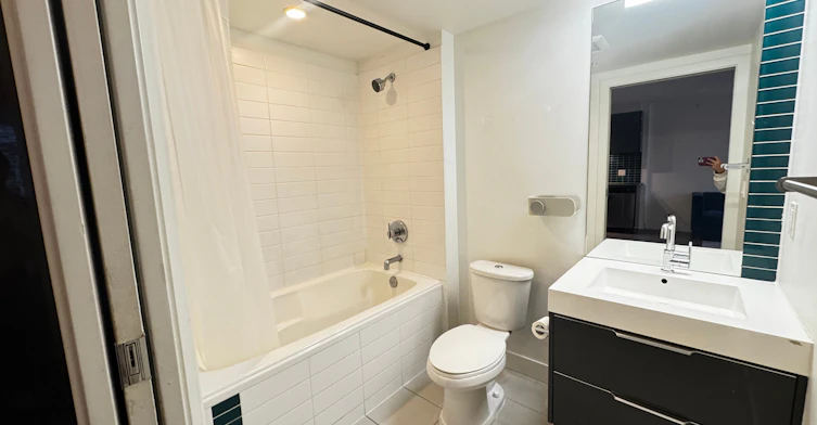 605-1325 Rolston Street, Vancouver, BC, V6B 0M2 - 4