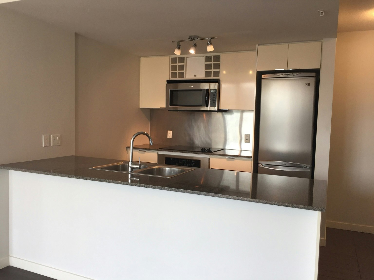 902-788 Hamilton Street, Vancouver, BC, V6B 6M2 - 6