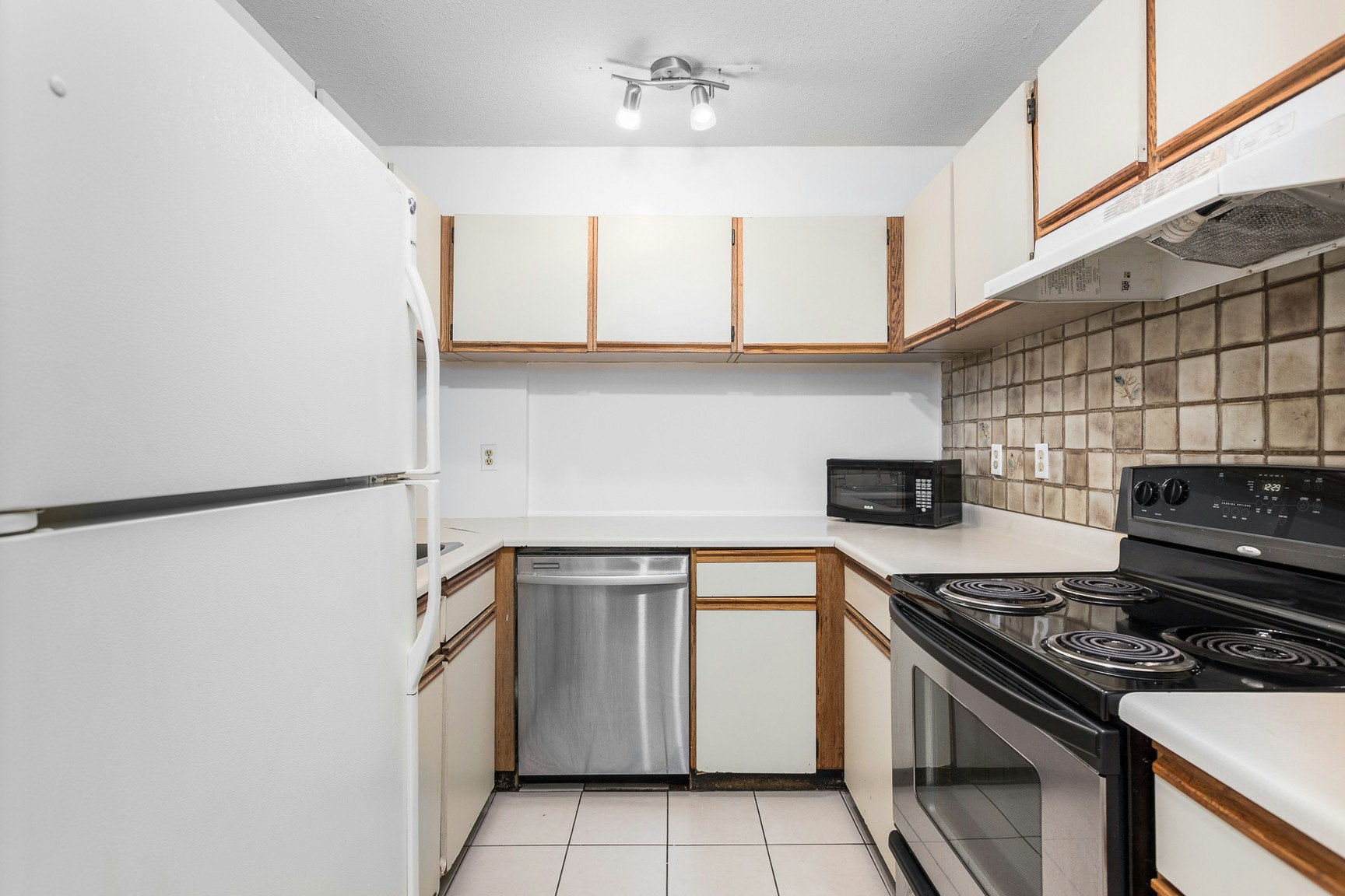 303-1405 Haro Street, Vancouver, BC, V6G 1G2 - 6