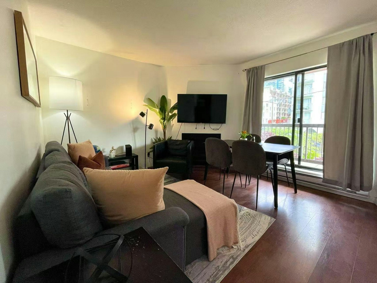 302-1405 Haro Street, Vancouver, BC, V6G 1G2 - 2
