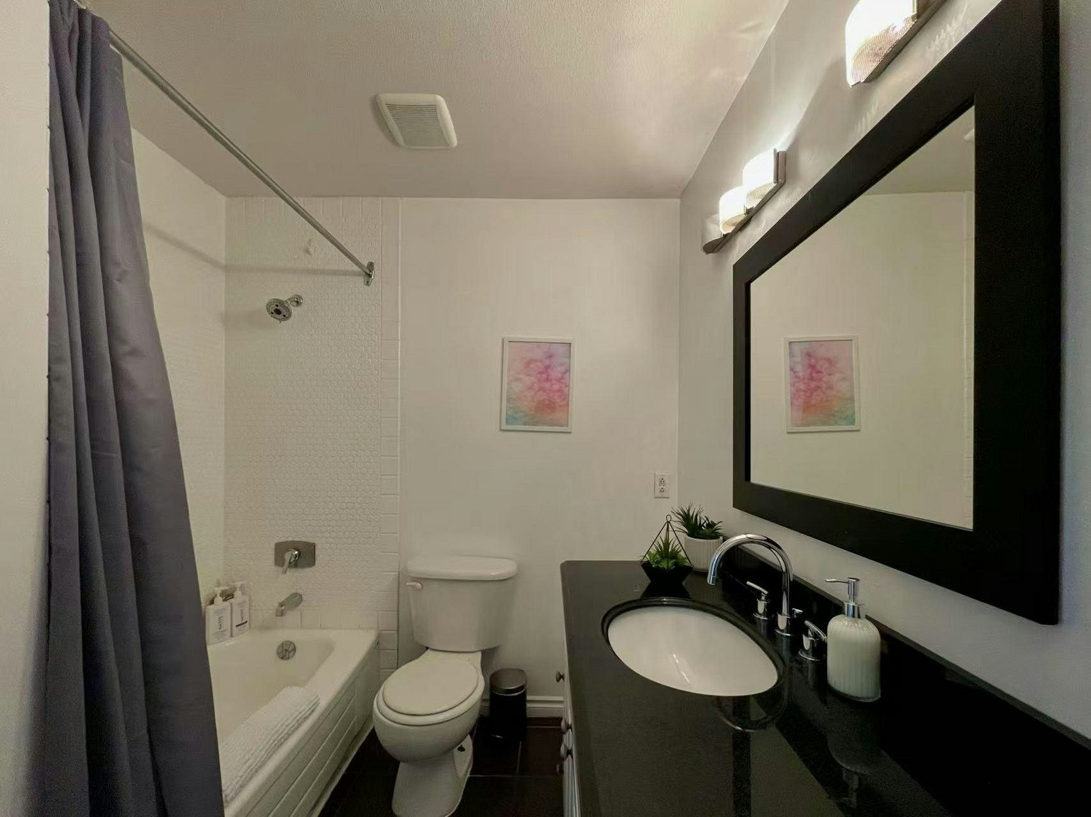 302-1405 Haro Street, Vancouver, BC, V6G 1G2 - 3