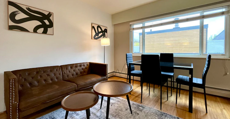 302-1985 West 8th Avenue, Vancouver, BC, V6J 1W2