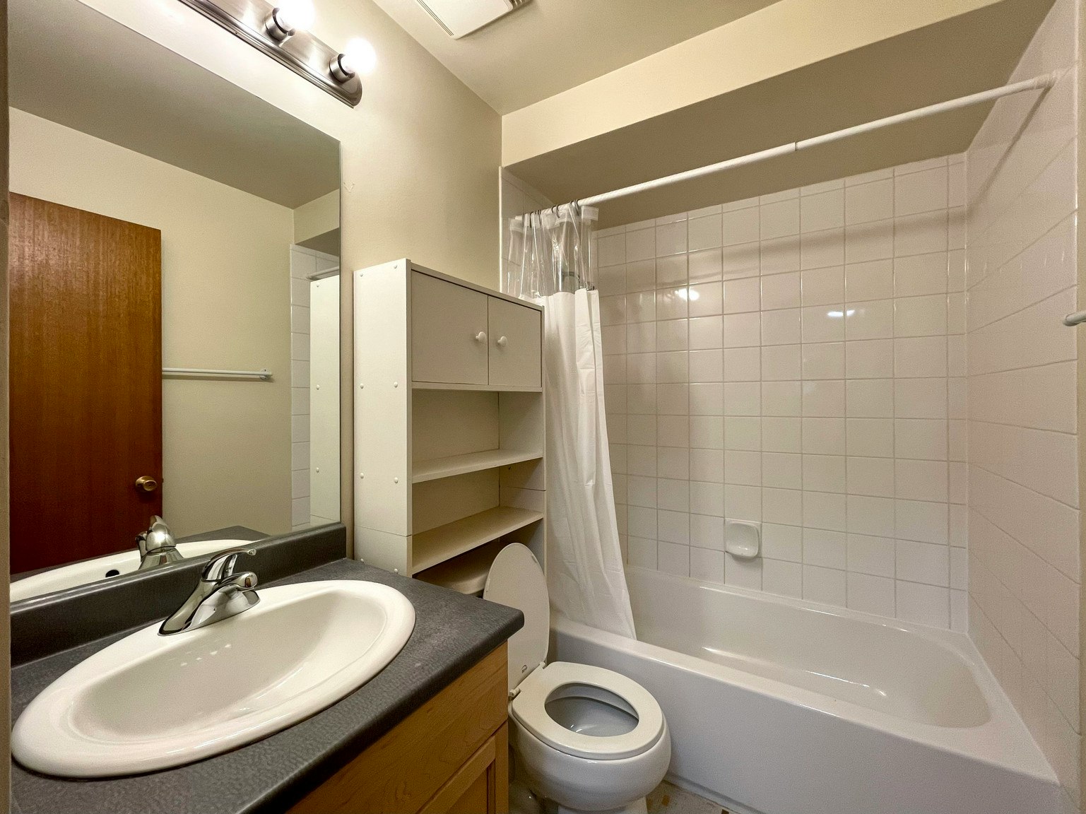 302-1985 West 8th Avenue, Vancouver, BC, V6J 1W2 - 7