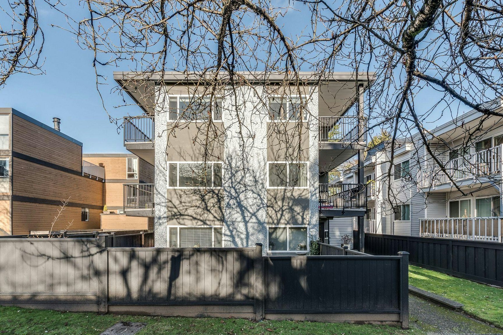 302-1985 West 8th Avenue, Vancouver, BC, V6J 1W2 - 11