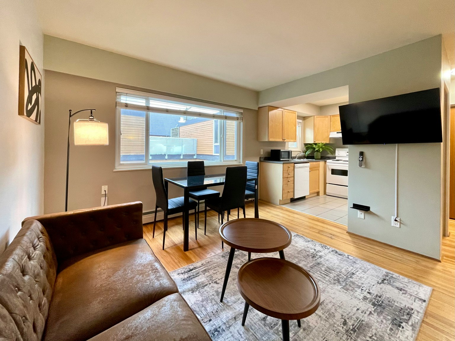 302-1985 West 8th Avenue, Vancouver, BC, V6J 1W2 - 2