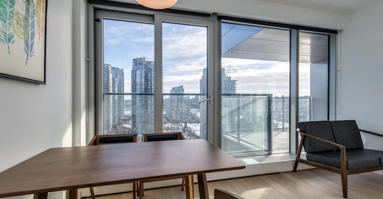 1802-1480 Howe Street, Vancouver, BC, V6Z 1C4 - 2