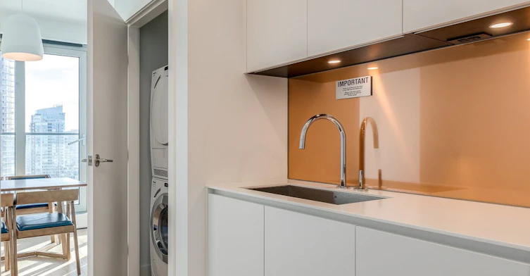 1802-1480 Howe Street, Vancouver, BC, V6Z 1C4 - 5