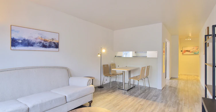 203 -1540 Haro Street, Vancouver, BC, V6G 1G5 - 3